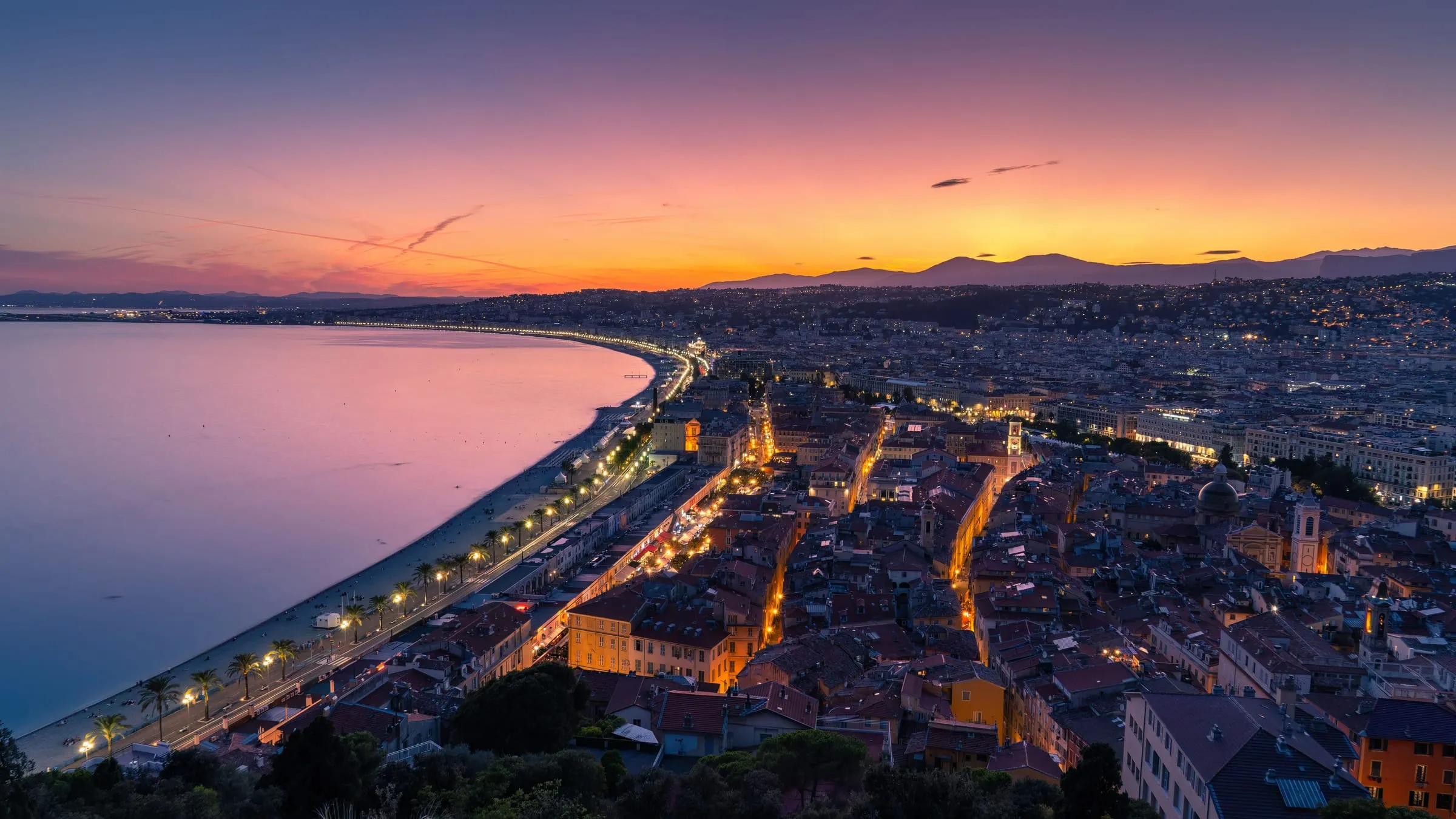 Nice et la baie des Anges vues de la colline du Château